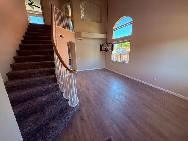 Photo - 4 bedroom 2.5 bath in quiet cul-de-sac in Canyon Pines