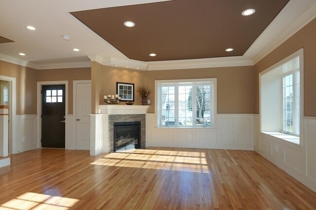 Photo - 276 Waverley Ave Unit 1