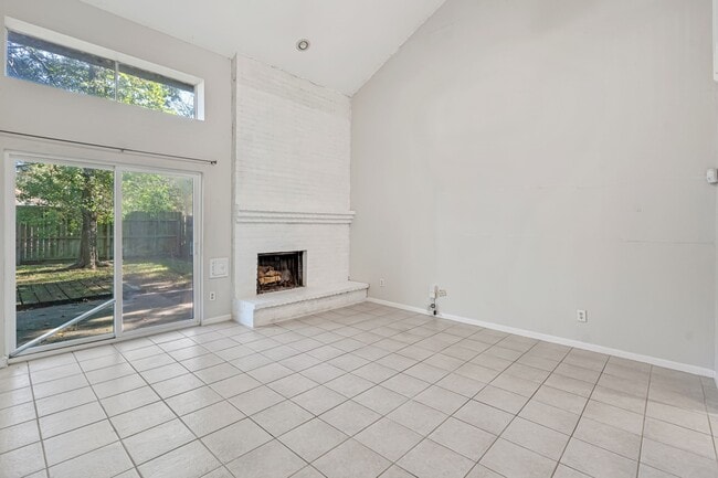 Photo - 16722 Shrub Oak Dr