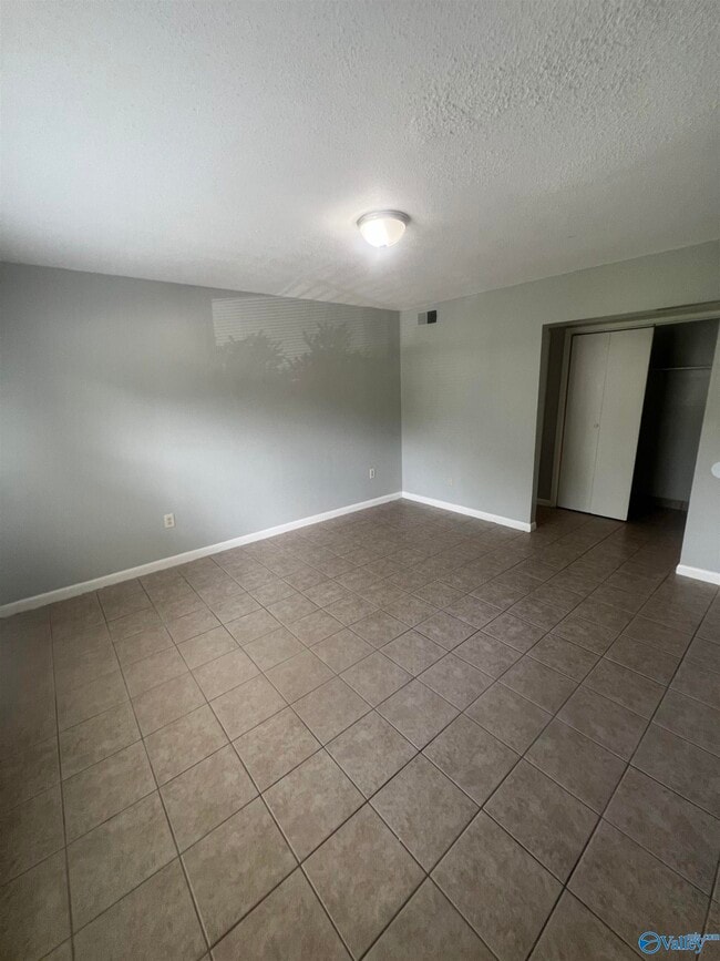 Building Photo - 120 Michael Ave Unit A