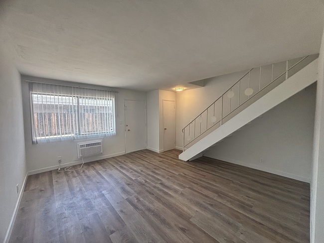 673 S Eremland Dr Unit 673 S Eremland Dr Unit 2