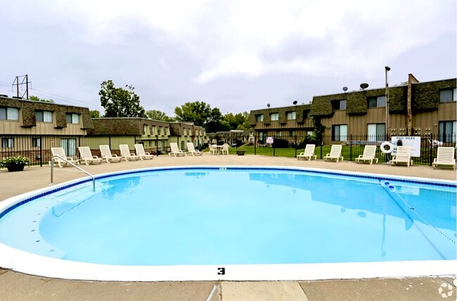 Building Photo - Knollwood Apartments