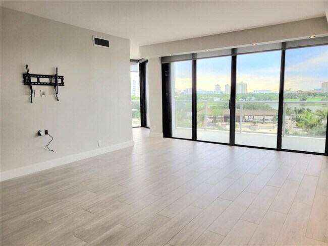 Photo - 20281 E Country Club Dr Unit 503