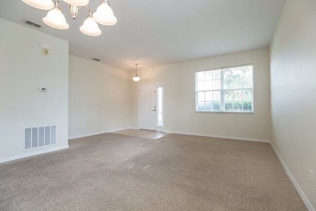 Photo - 157 Adoncia Way