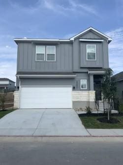 Building Photo - 2240 Delano Dr Rental