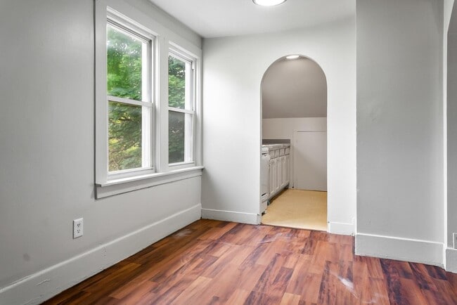 Photo - 44 Euclid Ave