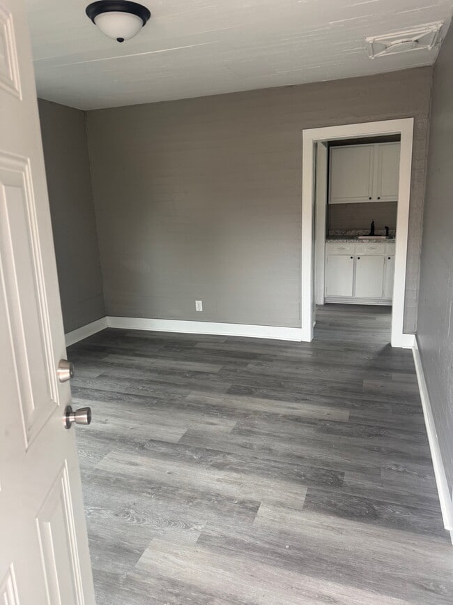 Photo - 2827 Gurnee Ave