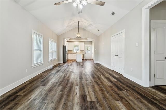 Photo - 21347 Heintz St