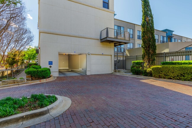 Photo - 4414 Cedar Springs Rd Condo