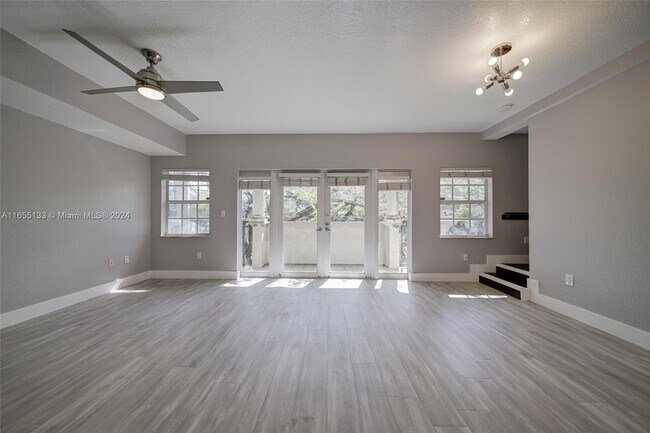 3300 Bird Ave