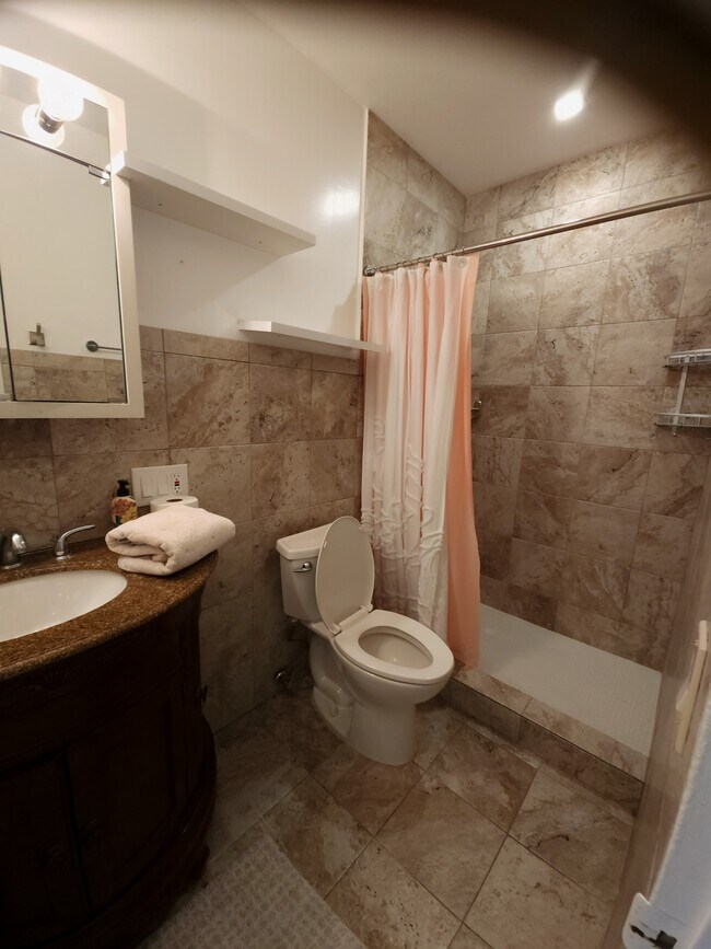 Bathroom - 600 Layne Blvd Unit 223