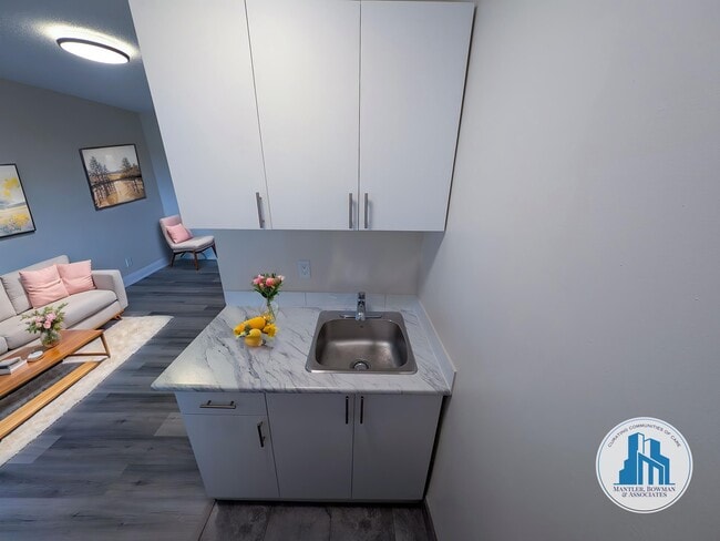 Photo - 22-22 Robina Ave Unit 12