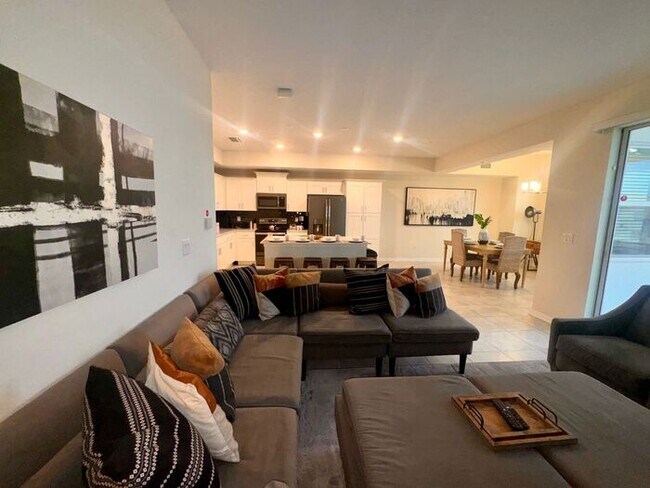 Photo - Fully Furnished 2/2 Luxury Storey Lake Condo near Disney with a Stunning Balcony Viiew!