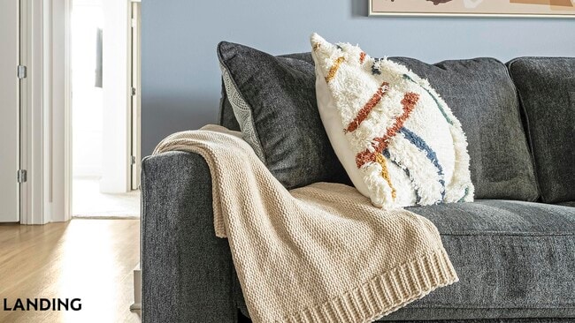 Photo - 5209 Craftsman Dr Unidad 300-410