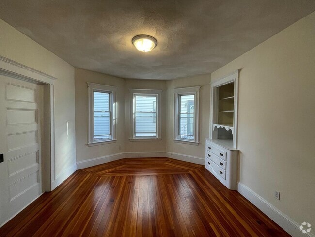 Building Photo - 32 Pearson Rd Unit 1 Rental