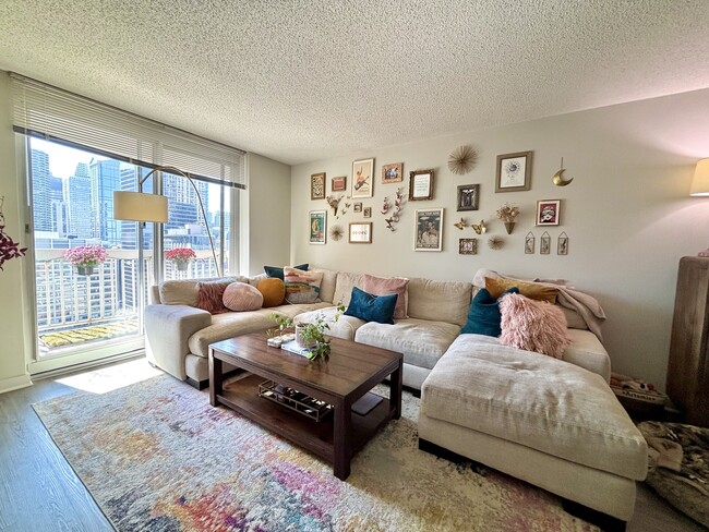 Photo - 540 N State St