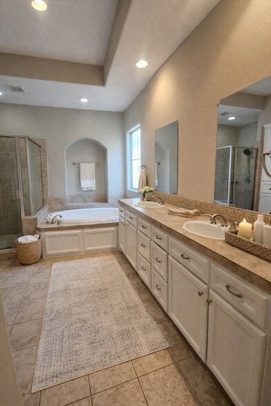 Photo - 584 Bomar St