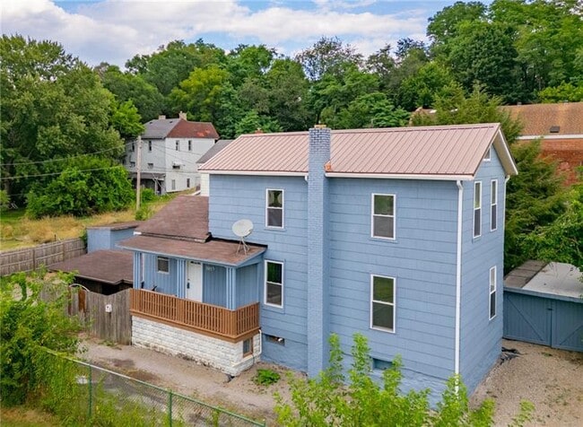 Building Photo - 305 1/2 E Lutton St Rental