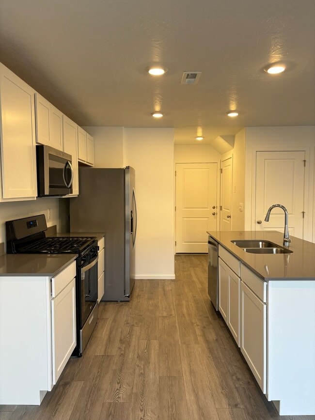 Photo - DR. HORTON Townhome in Long Valley!!