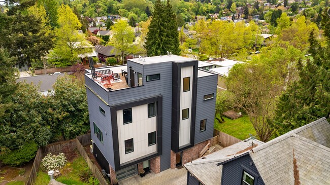 Photo - Gorgeous Urban Madrona 3-bedroom home