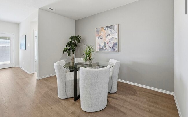 Photo - 4944 Ripley Ave