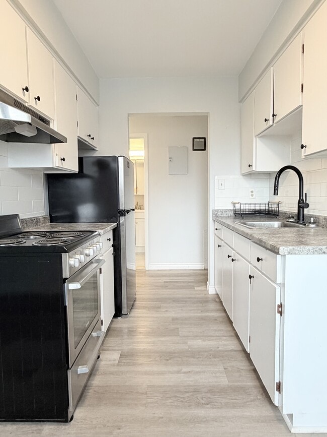 Photo - 471 Tecumseh Rd W Unité 307