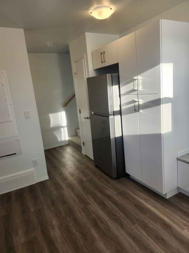 Photo - 11813-11847 47 St NW Unit 11813 - Bsmt