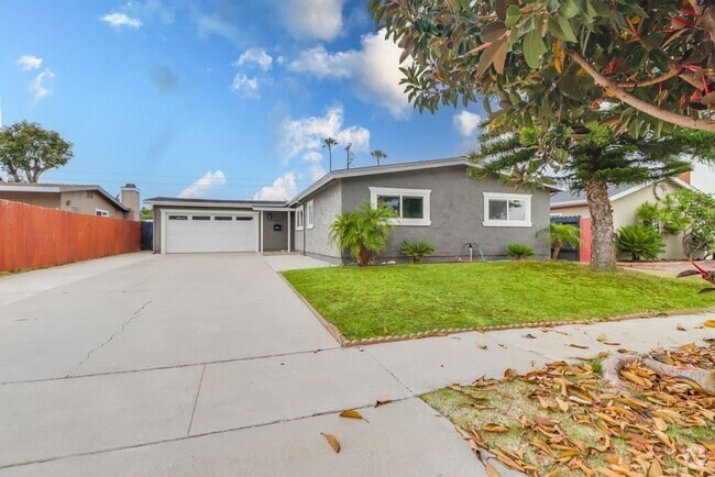 Building Photo - Imperial Beach, Gorgeous 4 bed 2 bath home...