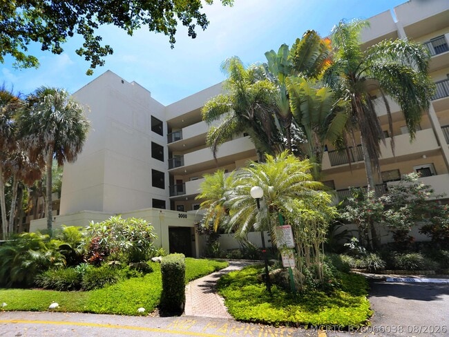 Building Photo - 3000 NW 42nd Ave Unit B207