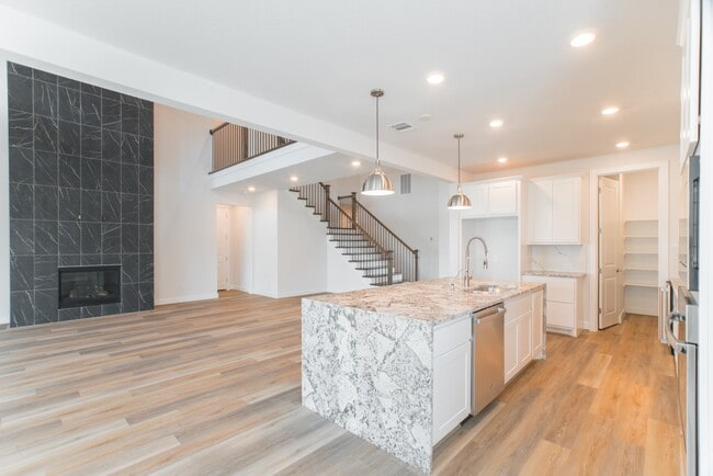 Photo - 11 Mariposa Wds Dr