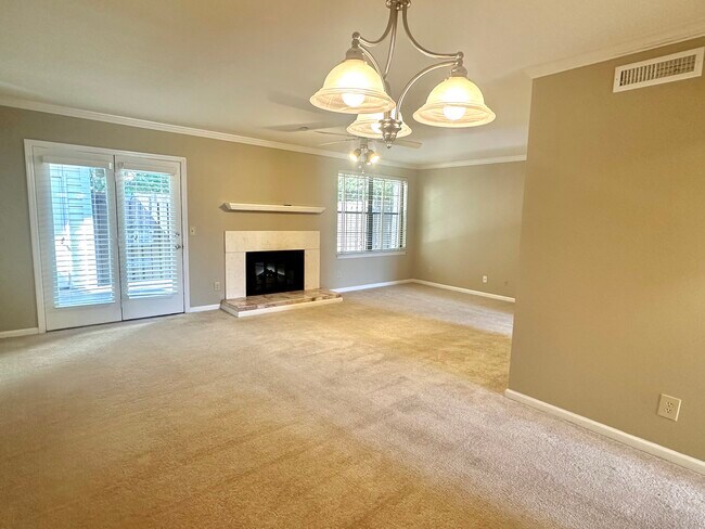 Photo - 311 Brentwood Pt