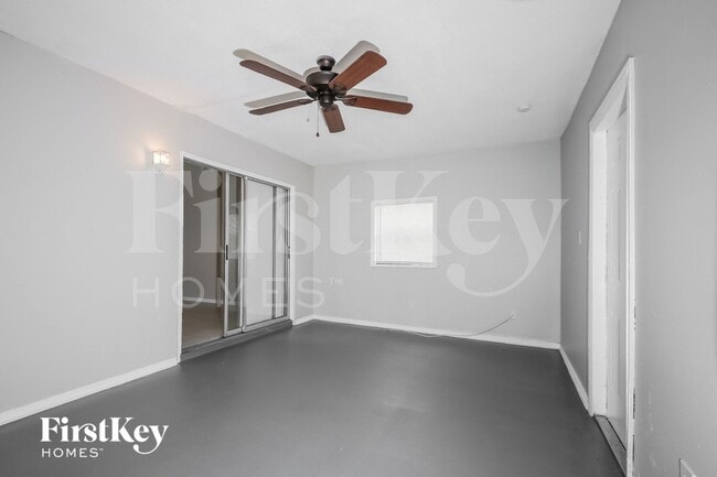 Photo - 462 SE Streamlet Ave