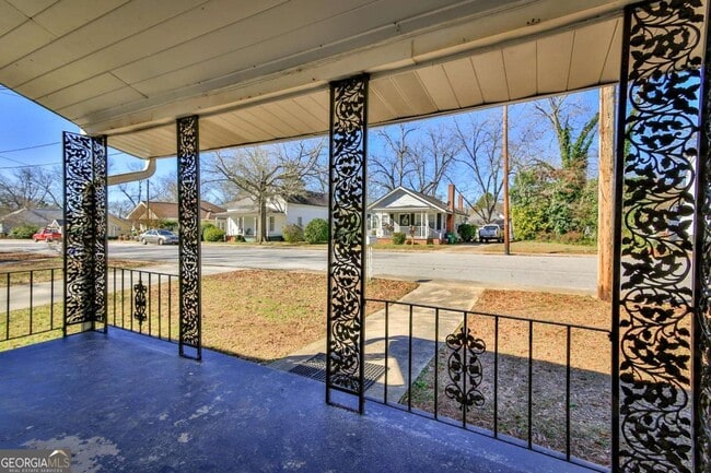 Photo - 239 Boulevard