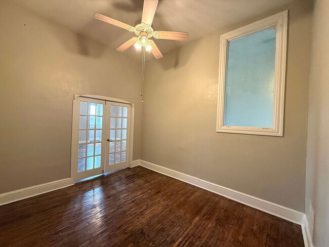 Photo - 241 N Queen St Unit 5