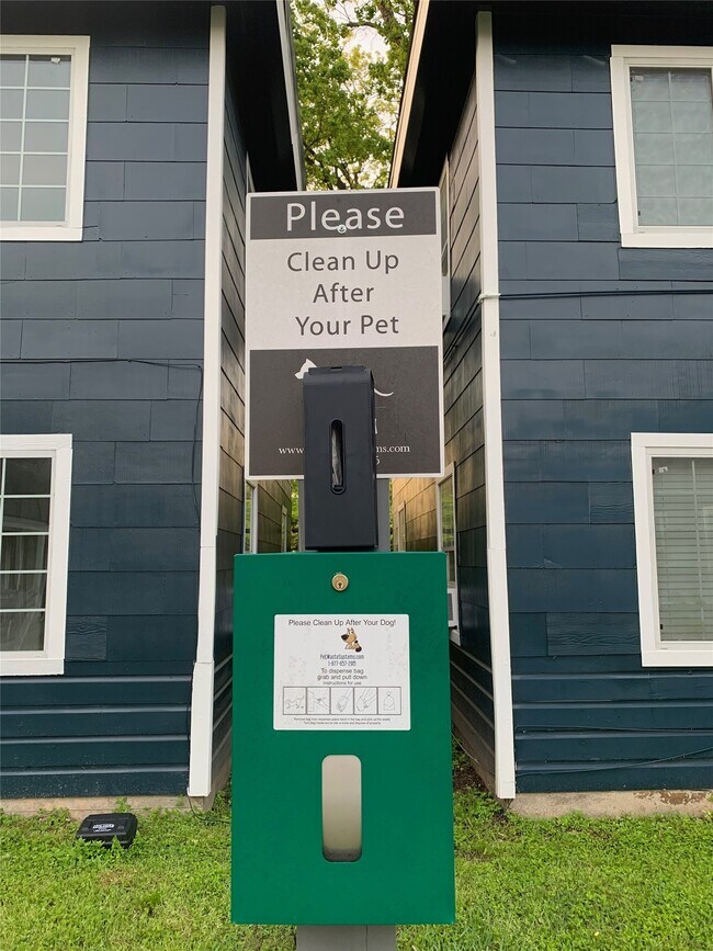 Photo - 2507 Delano St Unit 4