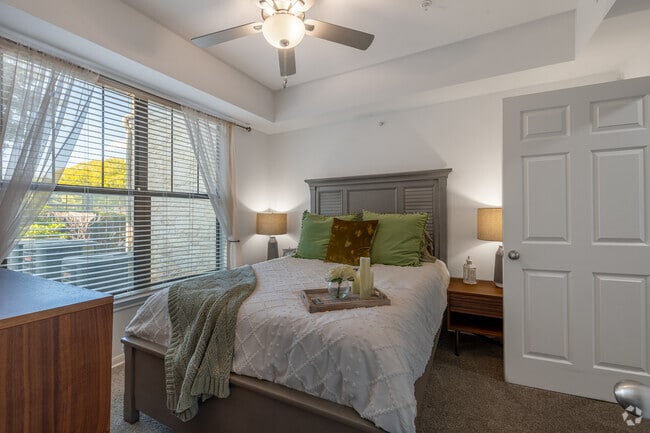 1 habitación, 1 baño - 674 pies cuadrados - Dormitorio - Legacy Heights