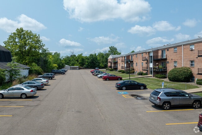 Photo - Fox Run Apartments