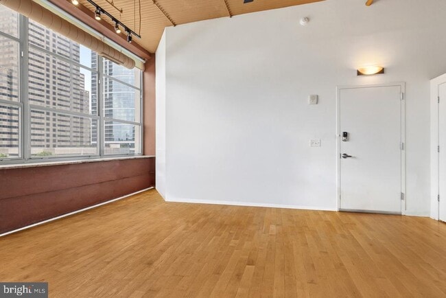 Photo - 2200 Arch St Unit 609