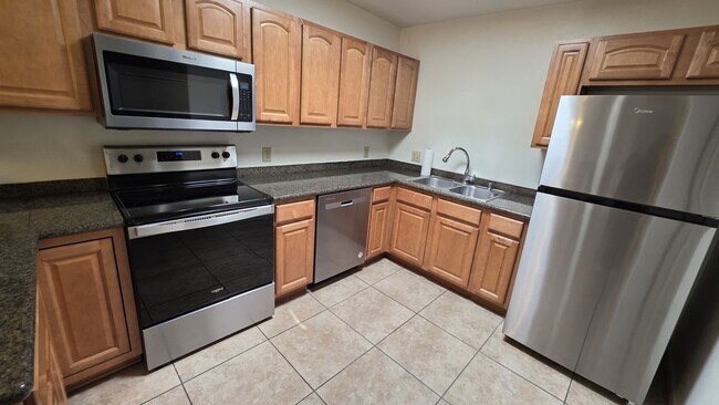 Photo - 6255-74 Unit 6255-74