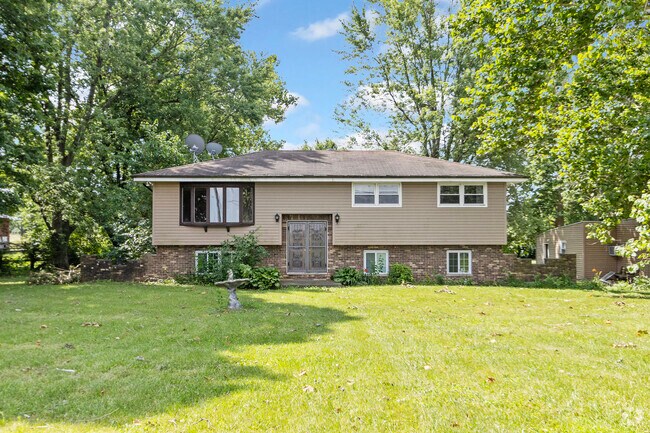 Building Photo - 18215 W Schweitzer Rd Rental