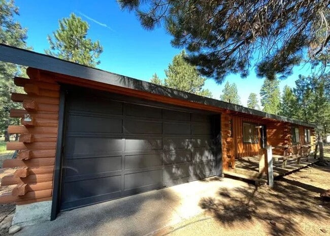 Photo - Quiet 3 Bedroom 2 Bathroom House