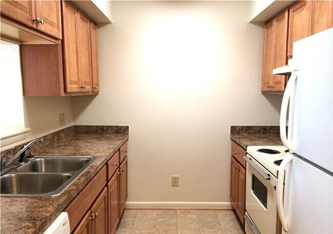 Photo - 2 bedroom/1.5 bathroom- The Midlands