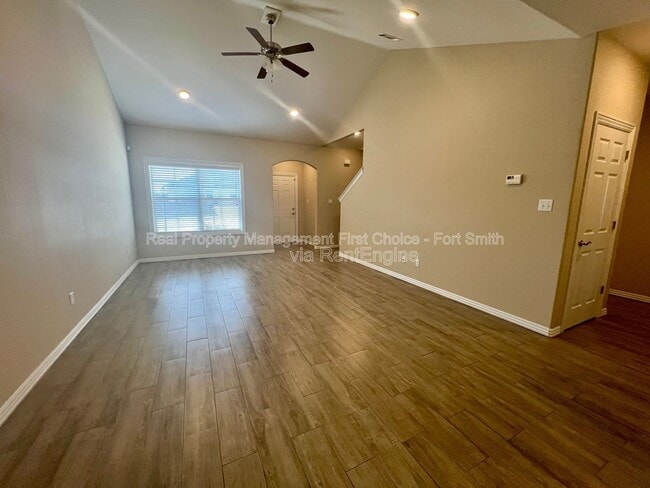 Photo - 9905 Landry Dr