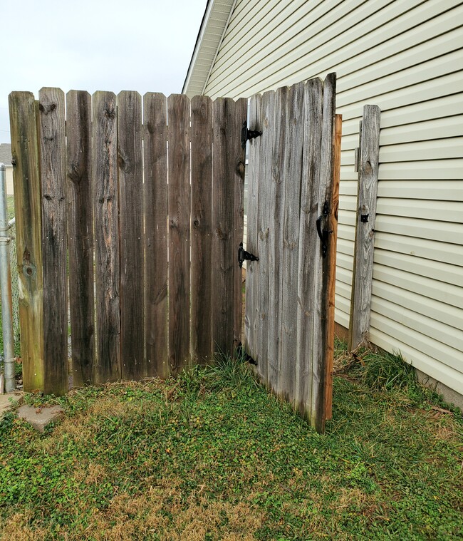 Photo - 1050 Shadow Ridge Ave