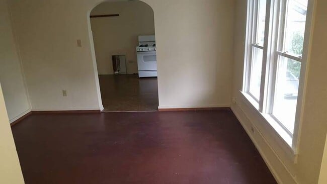 Photo - 46 1/2 S 6th St