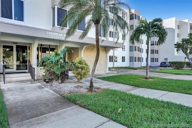 Building Photo - 250 180th Dr Unit 108