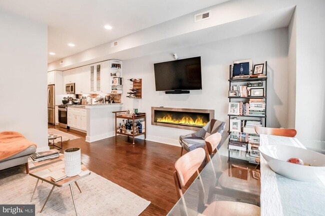 Photo - 929 N 2nd St Unit 1