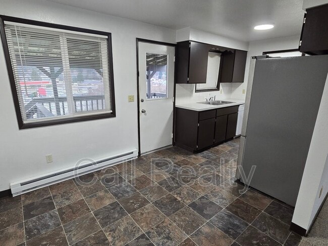 Photo - 3324 S Raymond Cir