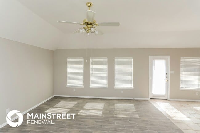 Photo - 3164 Kingswood Ct