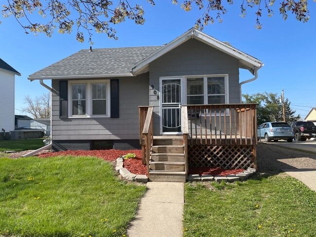2 Bedroom 1 Bathroom - 2 Bedroom 1 Bathroom House